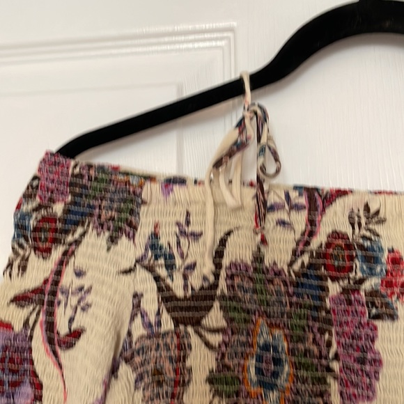 Flowy Open-Shoulder Floral Top - Picture 3 of 3